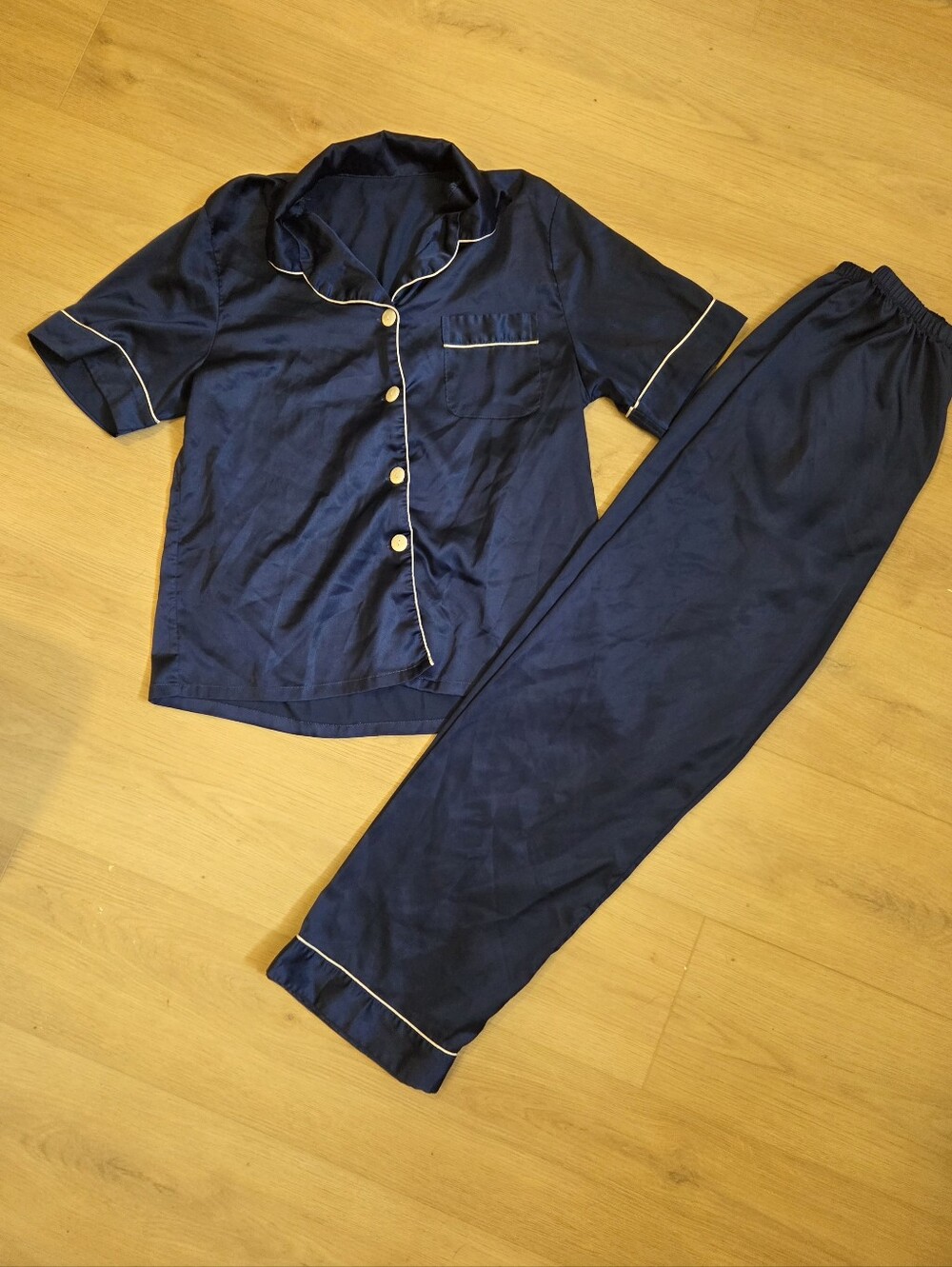 UNBRANDED | Satin-feel Two Piece Pajamas